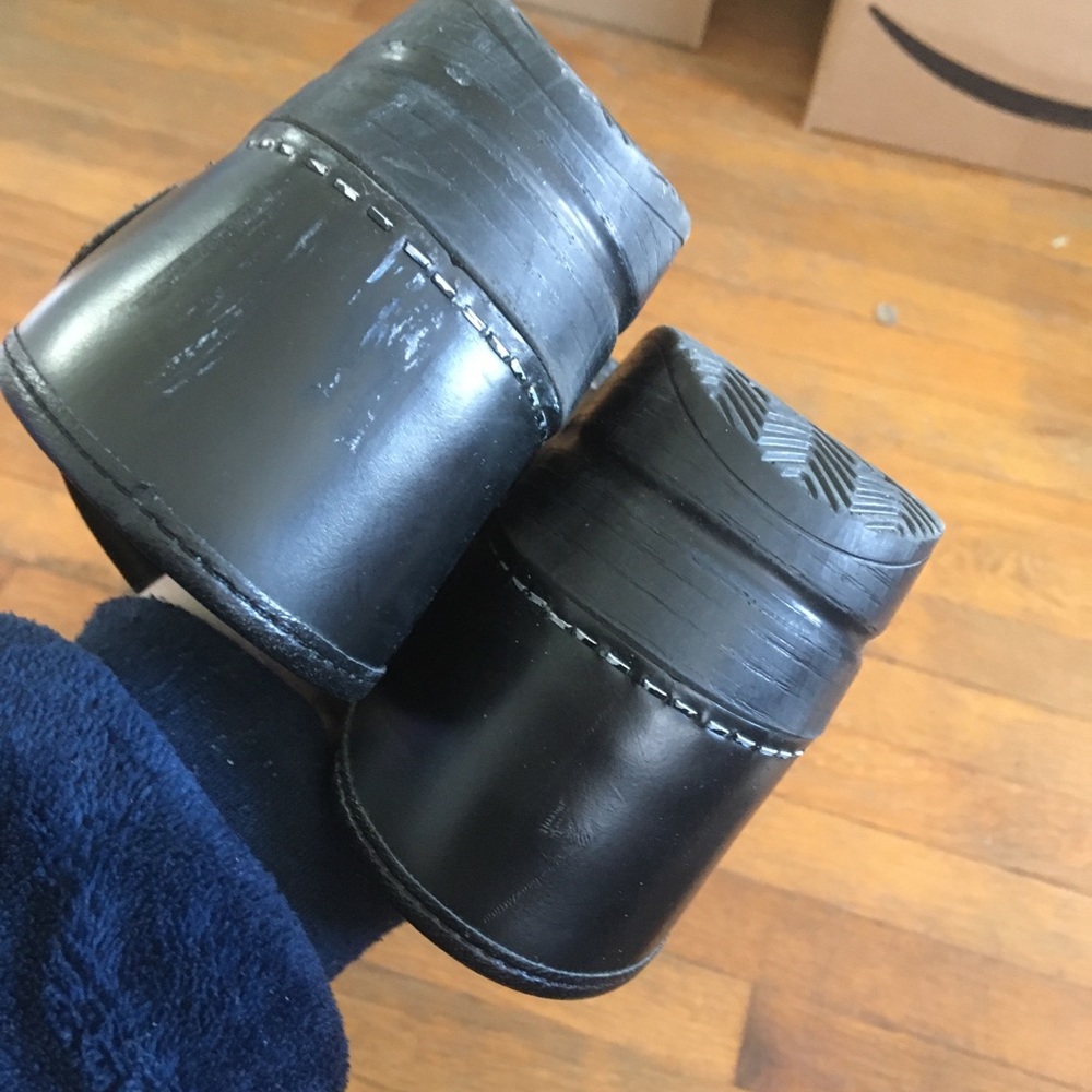 Clogs - Picture 9 of 9